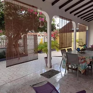Maison D'hôte Les Bougainvillées Port-Louis