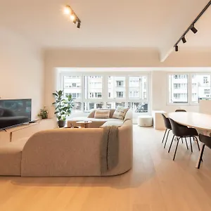 apt-deluxe-4-rooms-with-casino-view-at-the-beach-and.bruges-hotels.info/
